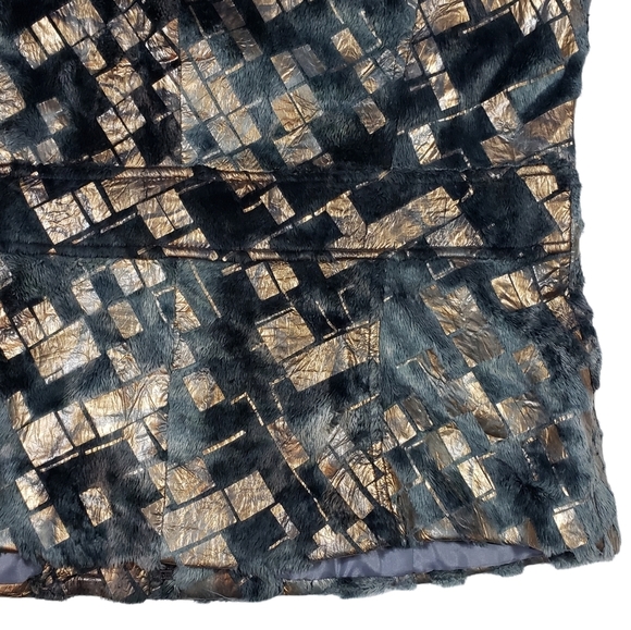 Erin London Faux Fur Vest Size Medium Gray Gold Metallic Abstract Print Full Zip - Picture 9 of 14